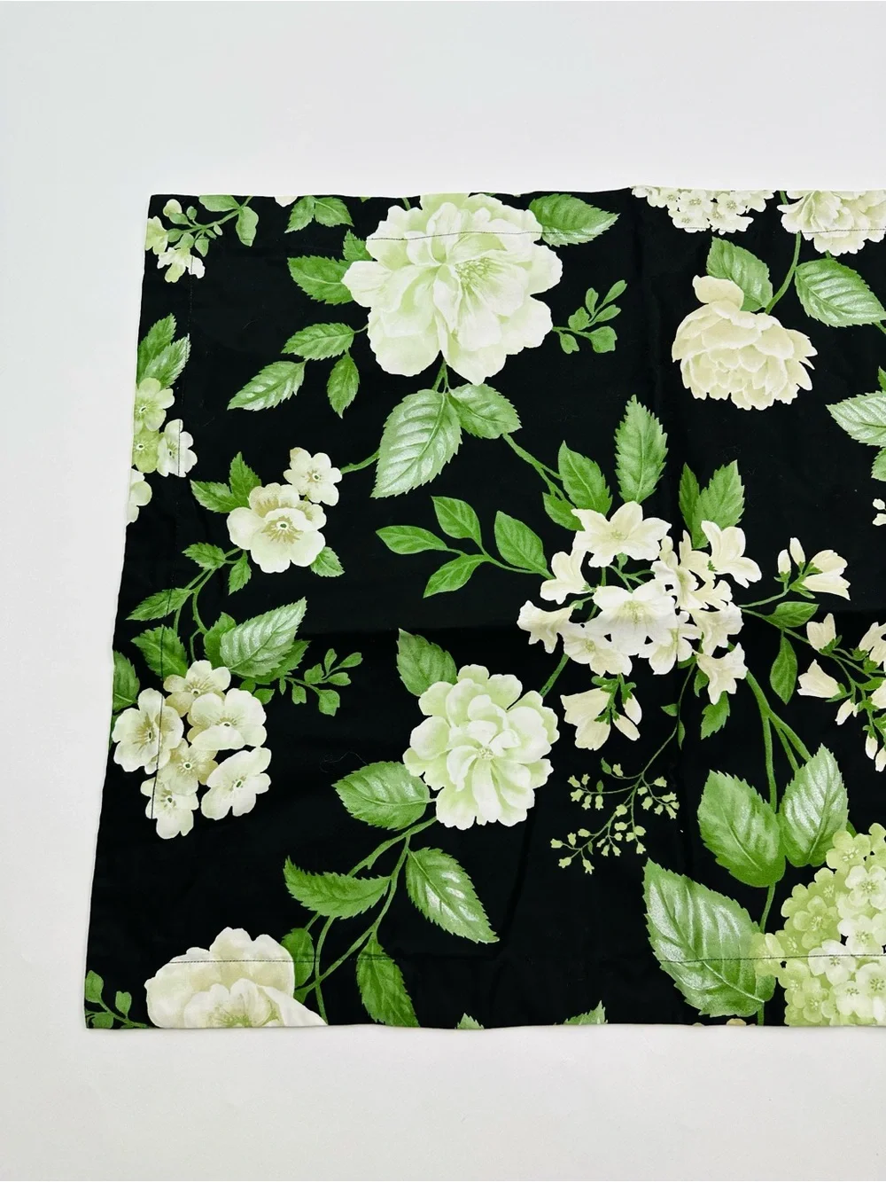 The Company Store Blooming Flowers Black Green Standard Pillow Sham